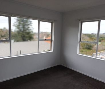 1-Bedroom Flat in Mount Albert - $425/week - Photo 6