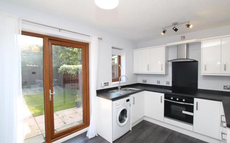 Ocean Letting and Management are pleased to offer this great two bedroom house to rent in Bradley Stoke, available from December on an unfurnished basis. - Photo 4