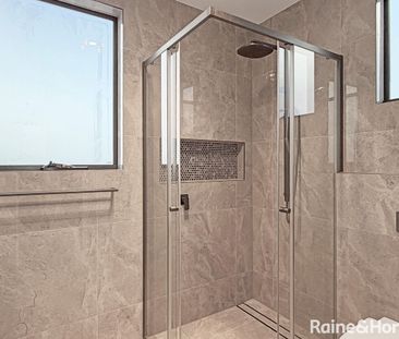 Stylish & Brand New Googong Family Home - Photo 4