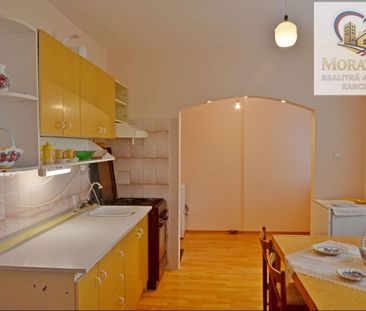 Prenájom - 2,5 izbový byt - Zlaté Moravce – Fotografia 3
