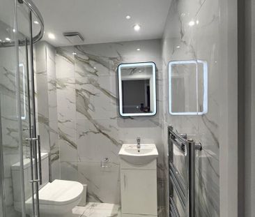 5 bedroom semi-detached house to rent - Photo 2