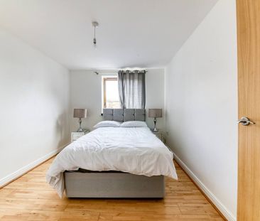 2 Bed Flat, Innerd Court, CR0 - Photo 5