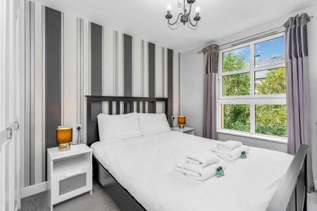 1 bedroom serviced apartment to rent - Photo 4