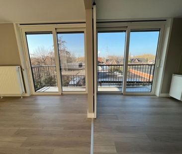 --- NIEUW --- Volledig vernieuwd 1-slaapkamerappartement + autostaa... - Foto 2