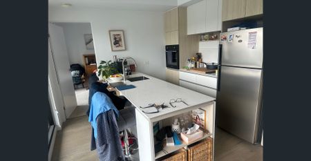 FULLY FURNISHED 1 Bedroom & 1 Car Apartment - Photo 3