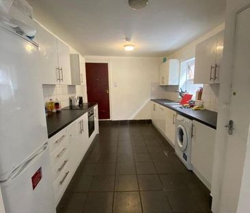 2 bedroom flat share to rent - Photo 1