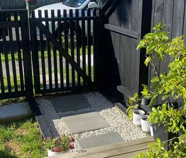 Near new low maintenance townhouse - Photo 4