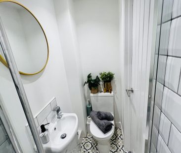 BEDROOM 4 – MEDIUM DOUBLEENSUITE - Photo 2