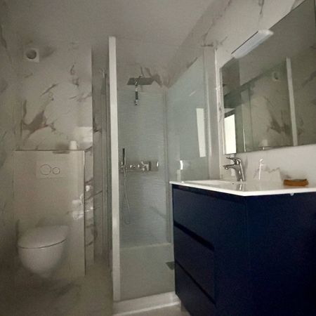 ST LAURENT DU VAR - GARE - STUDIO MEUBLE - - Photo 4