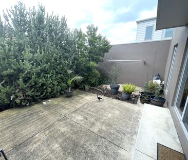 MODERN TWO STOREY TOWNHOUSE - Photo 2