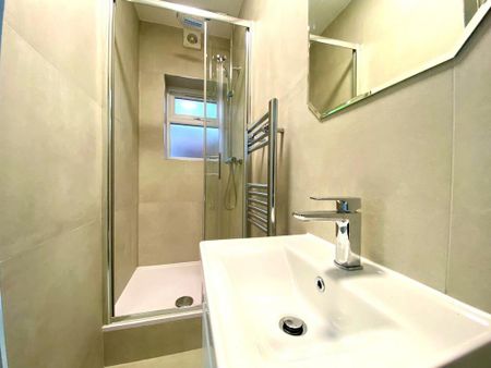 4 bedroom terraced house to rent - Photo 4