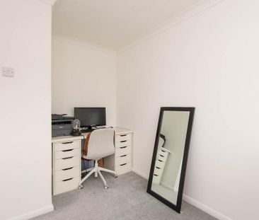 2 bedroom semi-detached house to rent - Photo 6