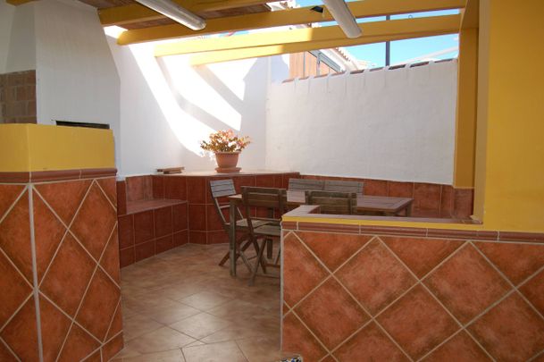 DETACHED VILLA FOR LONG TERM RENTAL SITUATED IN NERJA - Photo 1