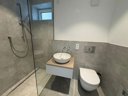 Luxuriöse 3-Zimmer-Wohnung in einmaliger Aussichtslage! - Foto 4