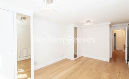 3 Bedroom flat to rent in Parkhill Road, Belsize Park, NW3 - Photo 3