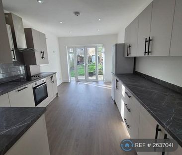 4 bedroom semi-detached house to rent - Photo 1