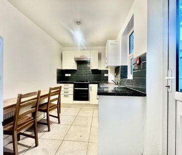 5 bedroom terraced house to rent - Photo 6
