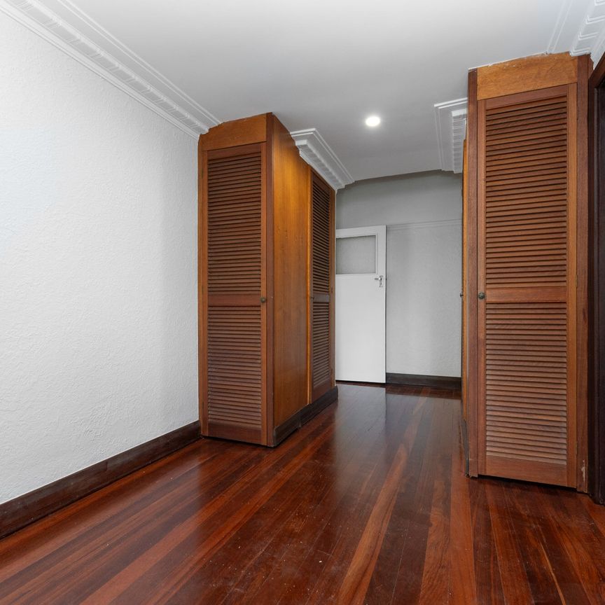 19 Lilian Avenue, Applecross - Photo 1