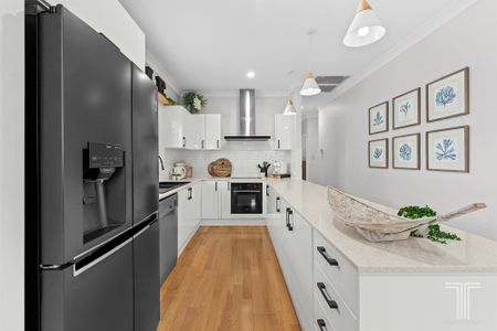 75 Hipwood St, Norman Park QLD 4170 - House For Rent | Domain - Photo 5