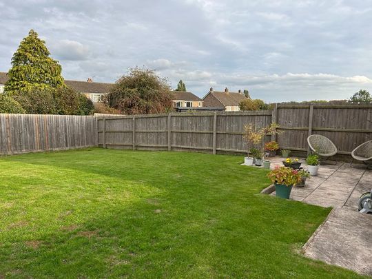 2 bedroom bungalow to rent - Photo 1