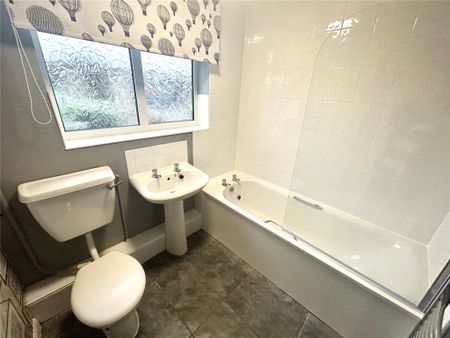 2 bedroom terraced house to rent - Photo 5