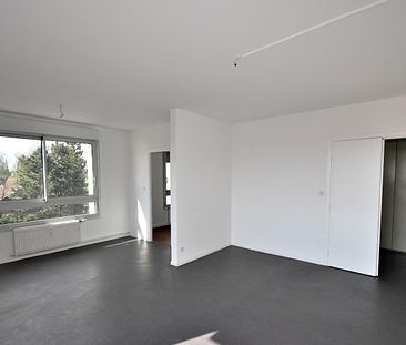 Location appartement 3 pièces de 76.41m² - Photo 2