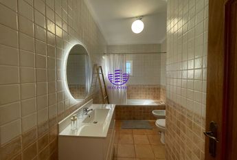 Moradia T3+1 em Faro