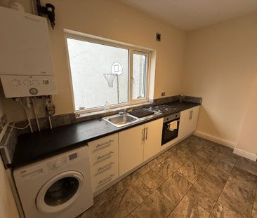 3 bedroom terraced house to rent - Photo 6