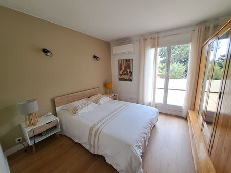 Appartement Villeneuve Les Avignon 4 pièce(s) 113.77 m2 - Bien d'Exception - Meublé, - Photo 2