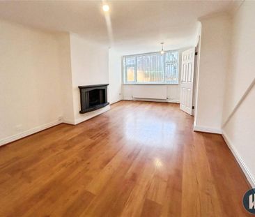 3 bedroom end of terrace house to rent - Photo 2