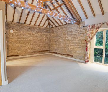 5 bedroom barn conversion to rent - Photo 3