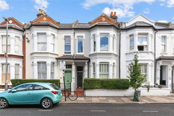 Sugden Road, Clapham Common North Side, SW11, London - Photo 1