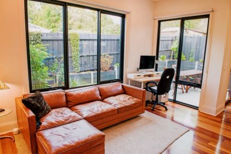 3 Bed, 2 Bath - Photo 4