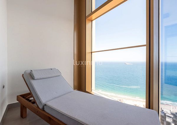 Stunning Flat with Sea Views in Poniente Beach