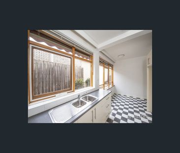2/384A Glen Eira Road, Caulfield, Vic 3162 - Photo 1