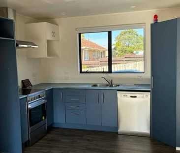 2-Bedroom Home in Titirangi - Photo 2