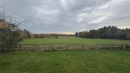 3 bedroom detached house to rent - Photo 2