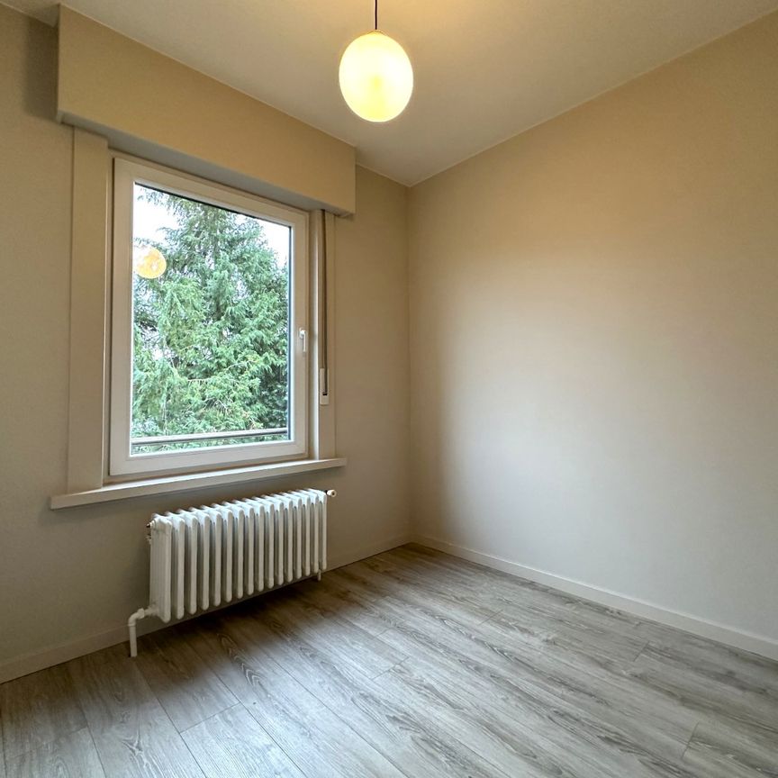 Lichtrijk appartement met drie slaapkamers - Photo 1