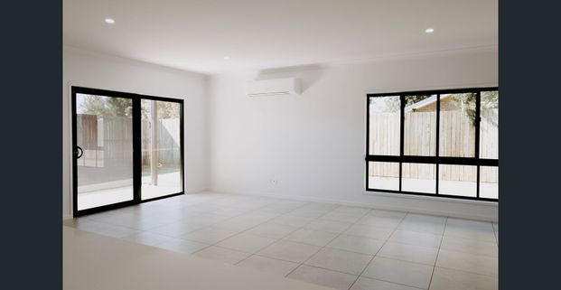 A selection of brand new 3 bed units for lease - 6 month lease term only *Initial access for inspection via Morgan Way - Photo 1