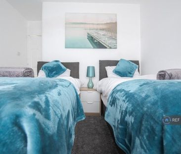 3 bedroom terraced house to rent - Photo 6