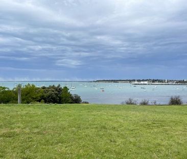 2/6 Stradling Avenue, Geelong - Photo 4