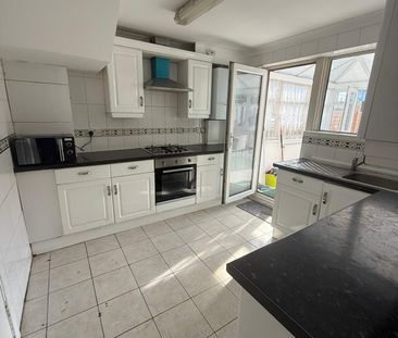 Room in a Shared House, Windmill Lane, E15 - Photo 4