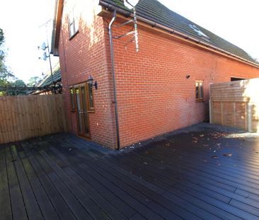 2 bedroom terraced house to rent - Photo 5