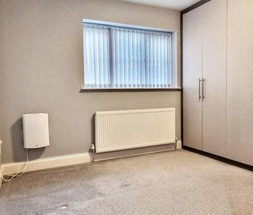 3 bedroom flat to rent - Photo 5