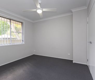 Beautiful near new home moments from waterfront - Photo 3