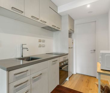 Modern Studio Apartment in Queen's Residences - Photo 4