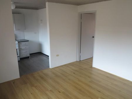 Top Floor Living - Photo 4