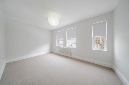 Crewys Road, London - Photo 2