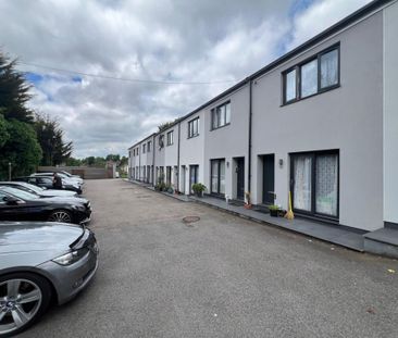 1 bedroom mews to rent - Photo 1