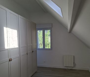 Dans un petit immeuble 3 pièces au 2e et dernier étage avec 2 place... - Photo 5